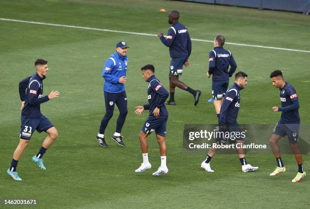 The Victory warm up prior to the round 15 A-League Men's match between Melbourne Victory and Wellington Phoenix at AAMI Park, on February 03 in...