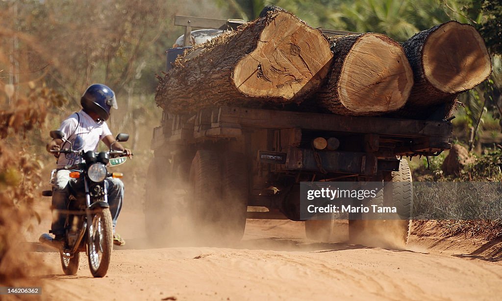 Brazil Faces Environmental Challenges in Amazon Ahead of Rio+20 Earth Summit