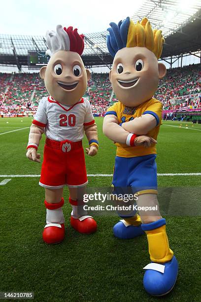 Mascot International Photos And Premium High Res Pictures Getty Images mascot-international-photos-and-premium-high-res-pictures-getty-images