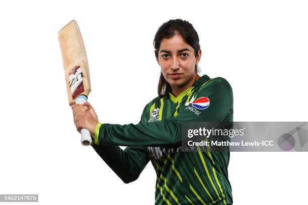 Alli Riaz Aliya Riaz Photos and Premium High Res Pictures - Getty Images