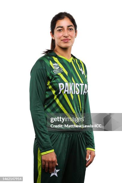 Alli Riaz Aliya Riaz Photos and Premium High Res Pictures - Getty Images