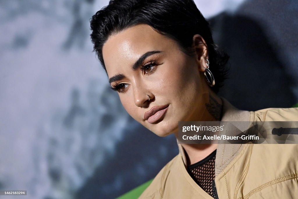 Demi Lovato attends the Stella McCartney X Adidas Party at Henson... Fotografía de noticias Getty Images