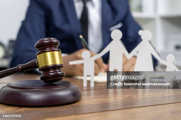 family law attorney - family law stockfoto's en -beelden