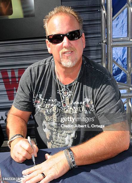 Darrell Sheets Storage Wars Photos and Premium High Res Pictures ...