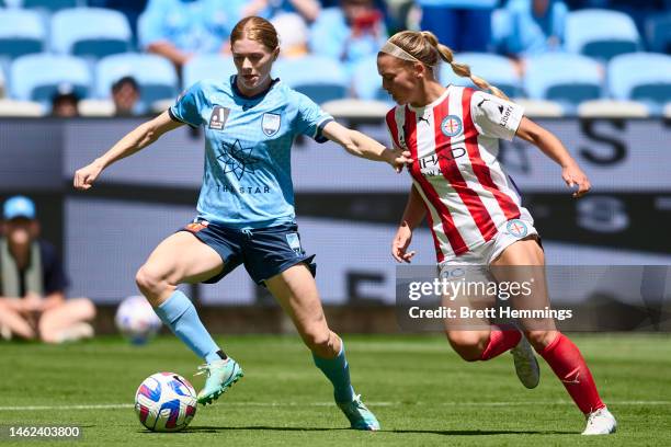 Cortnee Vine of Sydney FC controls the ball during the round 13 A-League Women's match between Sydney FC and Melbourne City at Allianz Stadium, on...