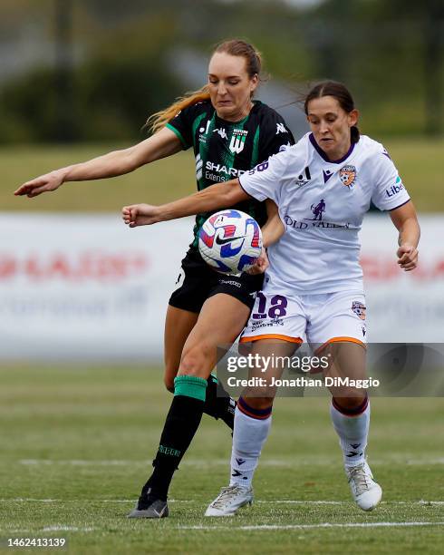 Sadie Lawrence of Glory and Hannah Keane of United contest for the ball during the round 13 A-League Women's match between Western United and Perth...