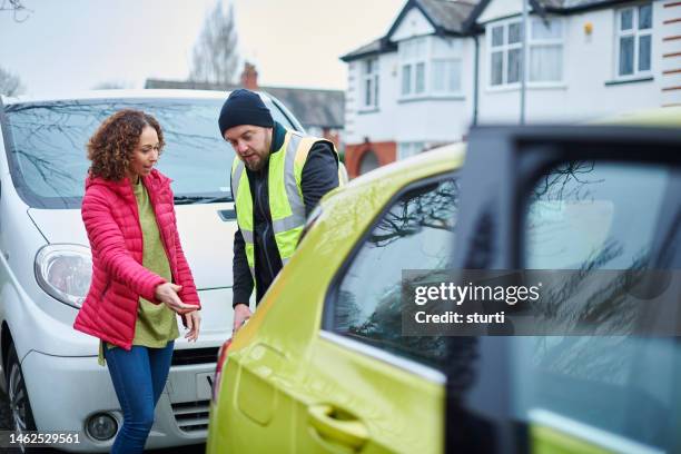 minor collision drivers - road accident uk stock pictures, royalty-free photos & images