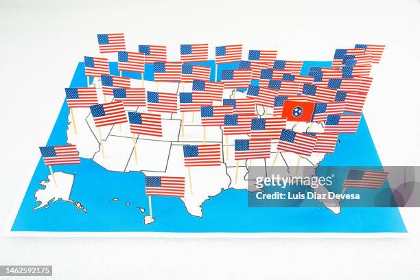 state of tennessee. - flag of tennessee stock pictures, royalty-free photos & images