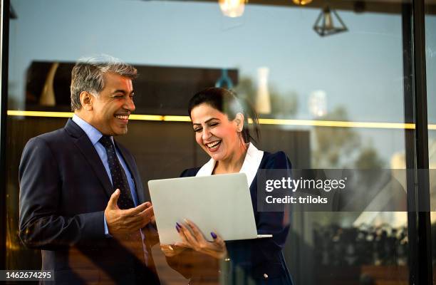 business people with laptop at office - india office stock pictures, royalty-free photos & images