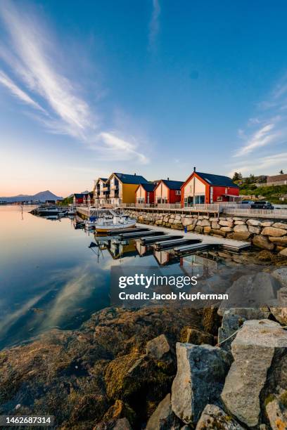 lofoten islands scene by the water - lofoten och vesterålen bildbanksfoton och bilder