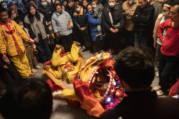 CHN: Chinese Celebrate The Lantern Festival