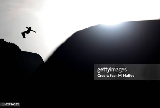 Elizabeth Hosking of Canada completes a training run in the Women's Snowboard Halfpipe on day four of the Toyota U.S. Grand Prix at Mammoth Mountain...