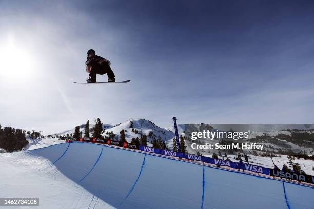 Elizabeth Hosking of Canada competes in the Women's Snowboard Halfpipe Final on day four of the Toyota U.S. Grand Prix at Mammoth Mountain on...