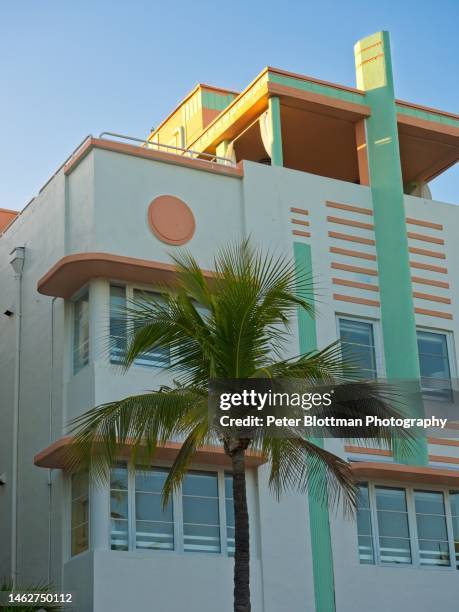 Miami beach historic art deco district on Ocean drive at twilight 이미지 ...