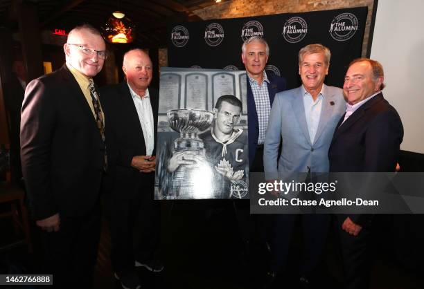 Dave Keon Jr., Gerry Cheevers, Ron Francis, Bobby Orr and NHL Commissioner Gary Bettman unveil an image of Dave Keon Sr. During the 2023 Keith...