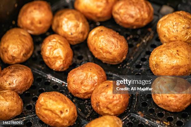 creamer potatoes in air fryer - airfryer stock pictures, royalty-free photos & images