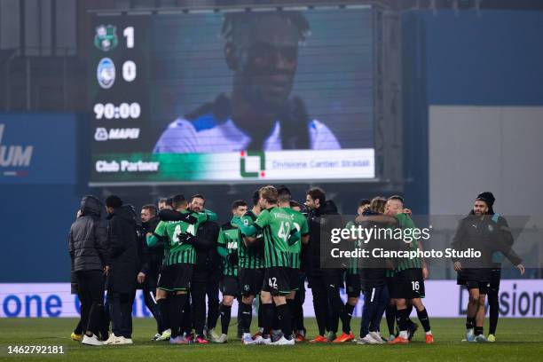 Players of US Sassuolo celebrate after winning during the Serie A match between US Sassuolo and Atalanta BC at Mapei Stadium - Citta' del Tricolore...