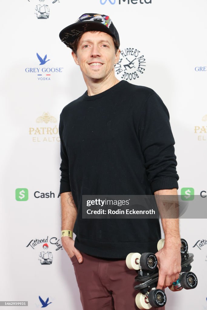 Jason Mraz attends Interscope and Flipper's Roller Boogie Palace