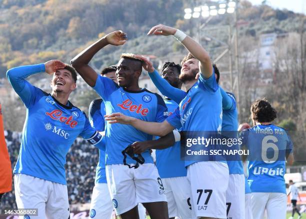 Vìctor Osimhen of Napoli celebrates after scoring the first goal of Napoli during the Serie A match between Spezia Calcio and SSC Napoli at Stadio...