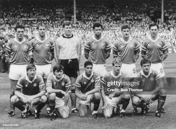 Republic of Ireland team group taken prior to the UEFA European Championships 1988 Group 2 match between England and Republic of Ireland held on June...