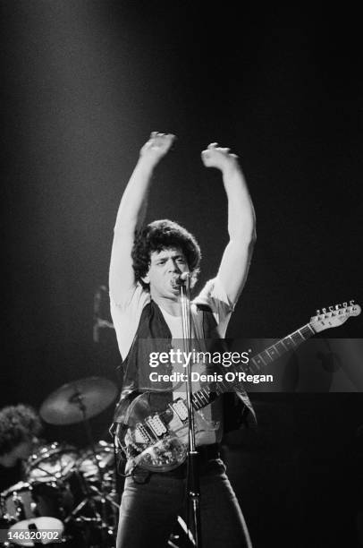 Singer Reed Lou Reed In Concert Photos and Premium High Res Pictures - Getty Images