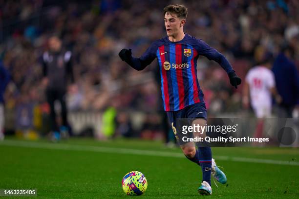 Pablo Paez 'Gavi' of FC Barcelona with the ball during the LaLiga Santander match between FC Barcelona and Sevilla FC at Camp Nou on February 05,...