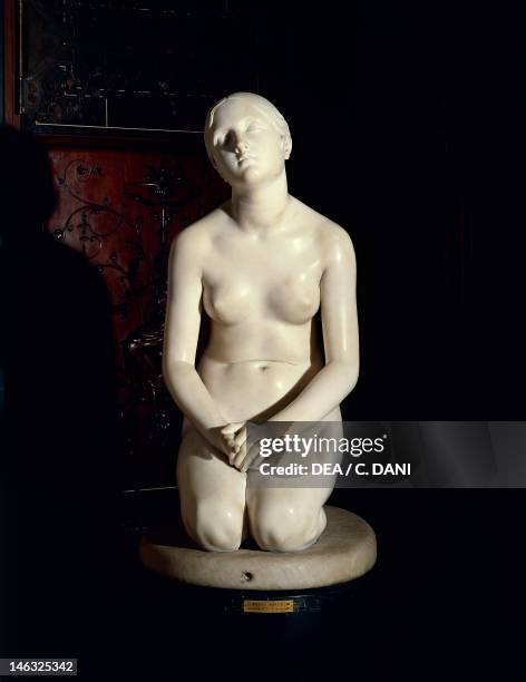 Milan, Museo Poldi Pezzoli Trust in God by Lorenzo Bartolini , a marble statue.