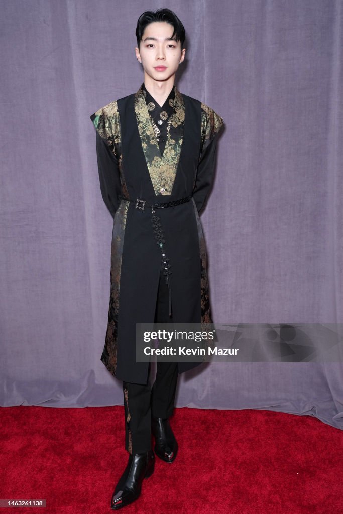 justin-zim-attends-the-65th-grammy-awards-on-february-05-2023-in-los-angeles-california.jpg