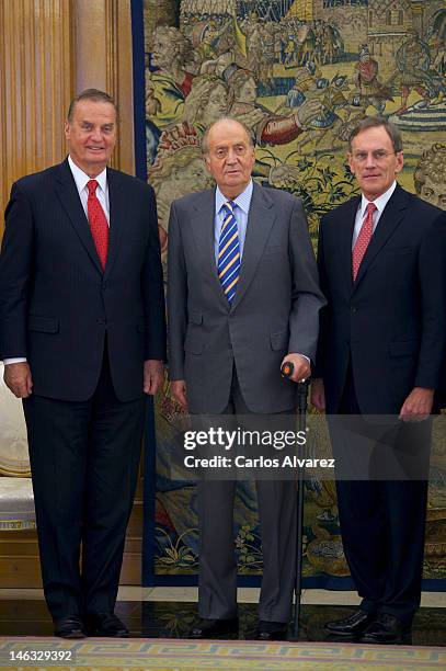 King Juan Carlos of Spain receives Jay L. Johnson , President of General Dynamics Corporation and James L. Jones, Director of General Dynamics...