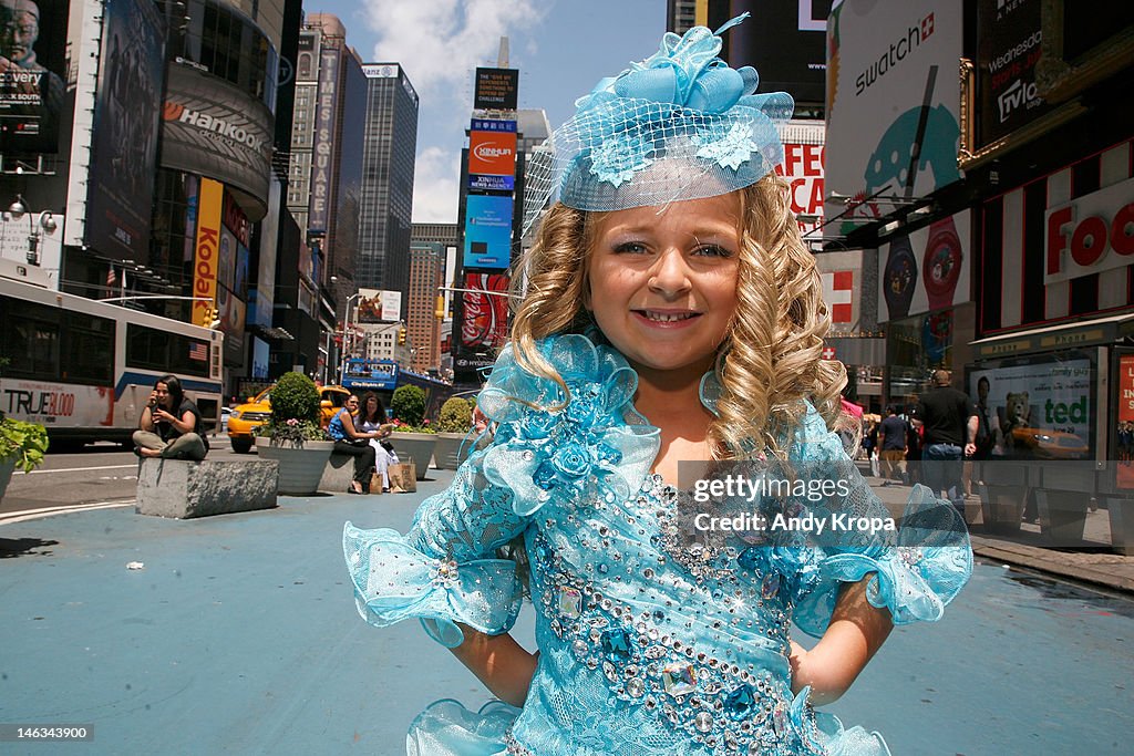 Former "Toddlers And Tiaras" Star Isabella Barrett Photo Call