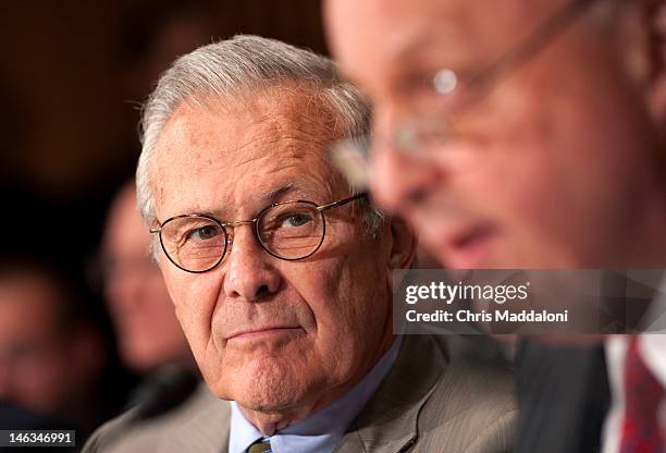 John Rumsfeld 62 Former United States Deputy Secretary Of Defense Stock Photos, High ...