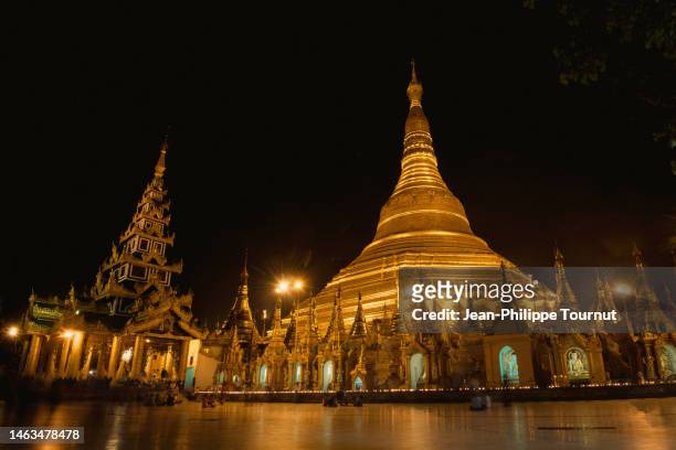 shwedagon pagoda at night, yangon, myanmar - yangon night bildbanksfoton och bilder
