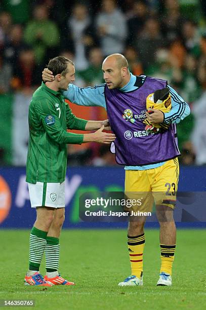 Pepe Reina of Spain consoles Aidan McGeady of Republic of Ireland after the UEFA EURO 2012 group C match between Spain and Ireland at The Municipal...