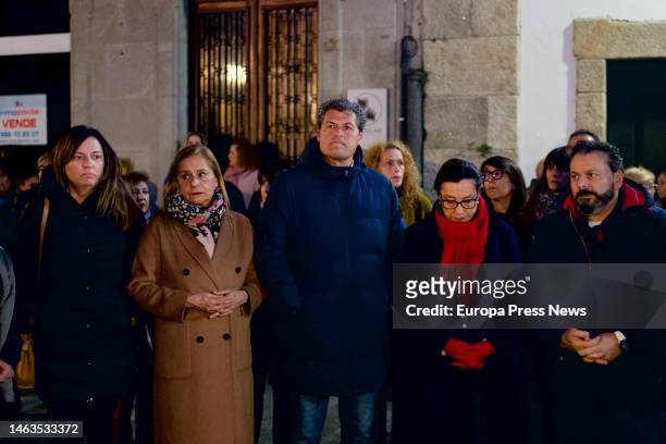Dozens of people observe a minute's silence in front of the Baiona City Hall for the murder of a woman on February 6 in Baiona, Pontevedra, Galicia,...