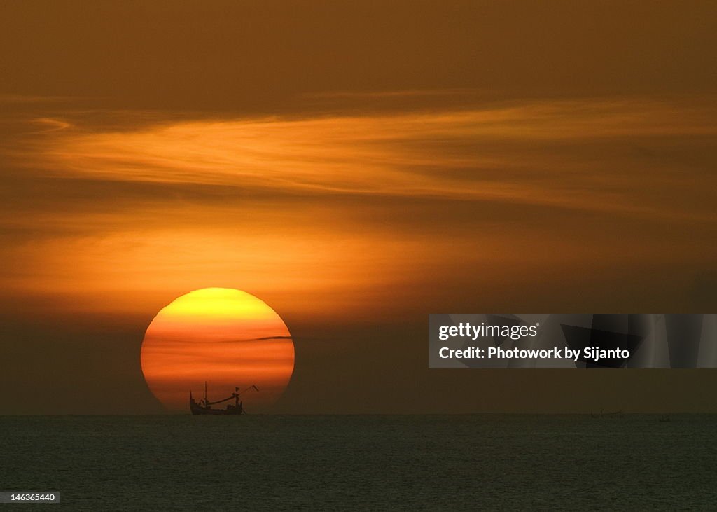 Sunset at dreamland beach - bali