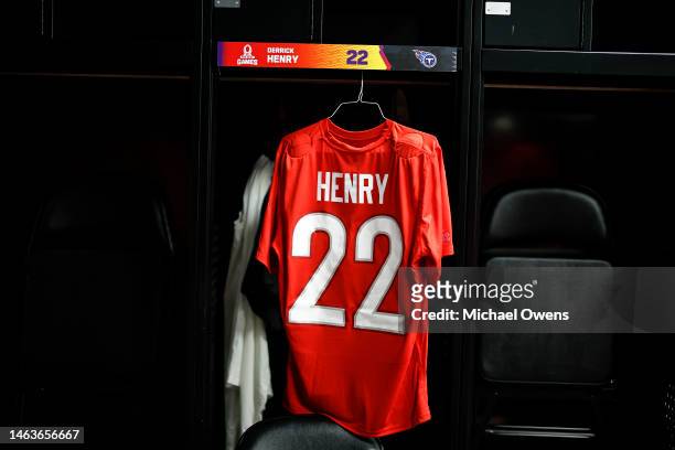 General view of AFC running back Derrick Henry of the Tennesse Titans jersey hanging in the locker room prior to an NFL Pro Bowl football game at...