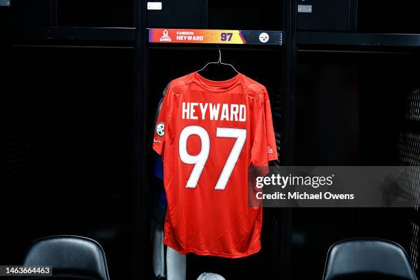 General view of AFC defensive tackle Cameron Heyward of the Pittsburgh Steelers jersey hanging in the locker room prior to an NFL Pro Bowl football...