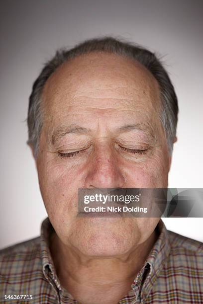 global head shots 01 - eyes closed close up stock pictures, royalty-free photos & images