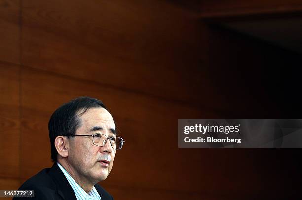 Masaaki Shirakawa, governor of the Bank of Japan, speaks during a news conference in Tokyo, Japan, on Friday, June 15, 2012. The Bank of Japan kept...