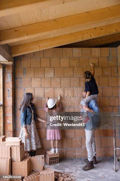 Shoulder Ride Drawing Photos and Premium High Res Pictures - Getty Images