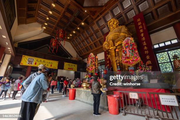 che kung temple in tai wai, sha tin district, hong kong - shatin stock pictures, royalty-free photos & images