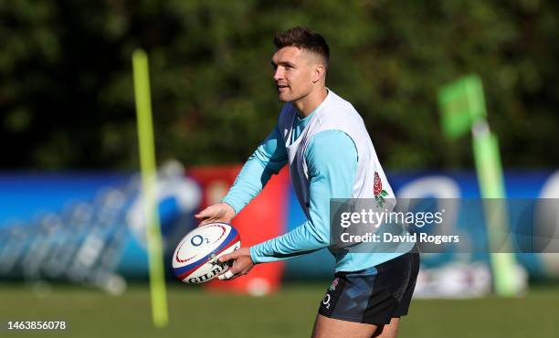 Henry Slade passes the ball during the England training session at Pennyhill Park on February 07, 2023 in Bagshot, England.