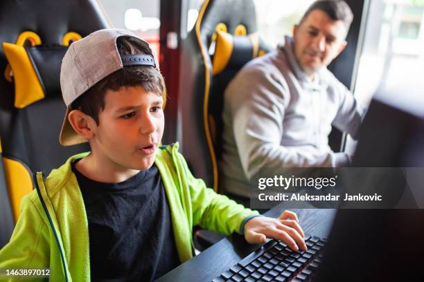 Computer Father Pick Pc Father Son Photos and Premium High Res Pictures - Getty Images