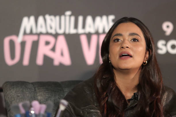 MEX: 'Maquillame Otra Vez' Press Conference