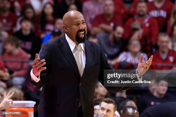 Head coach Mike Woodson of the Indiana Hoosiers reacts after a play during the second half in the game against the Rutgers Scarlet Knights at Simon...