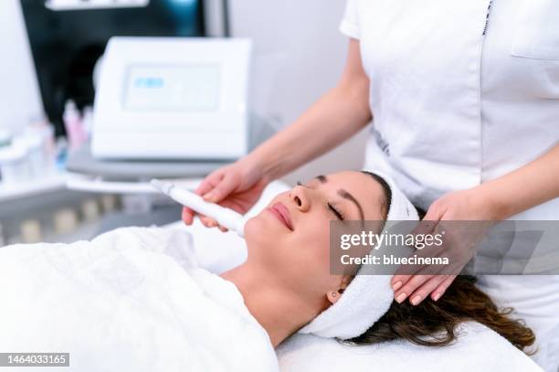 face treatment - laser face stock pictures, royalty-free photos & images