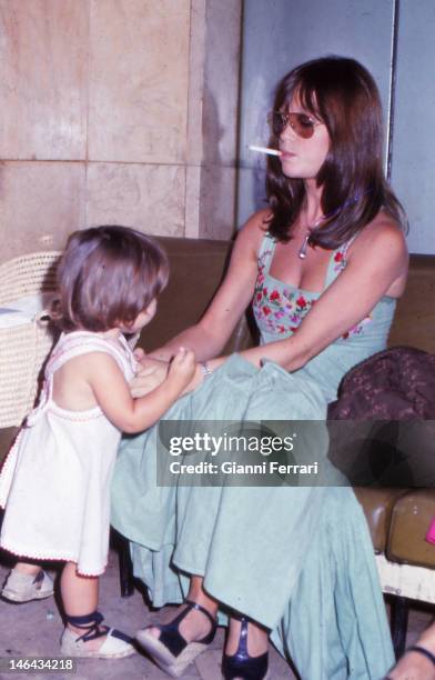 Marsol and daughter, News Photo