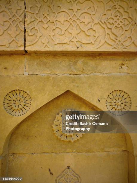 architectural features of tomb at makli - museum for film stock pictures, royalty-free photos & images