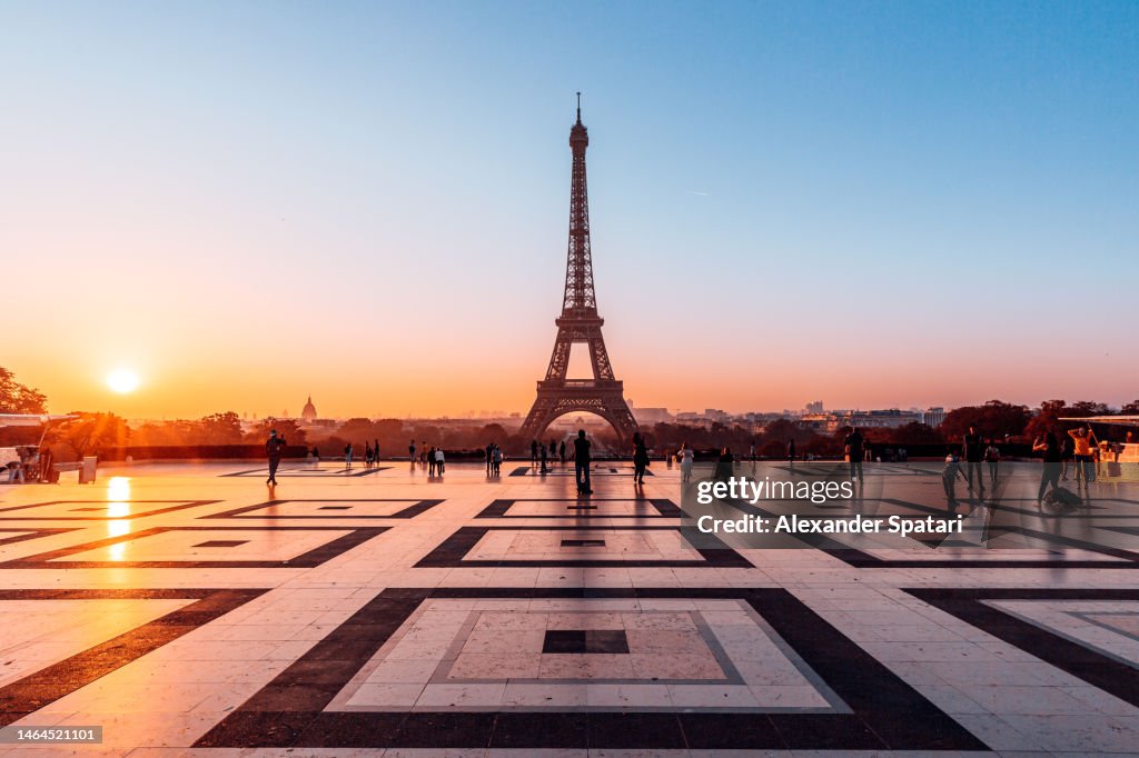 Eiffel Tower and Trocadero Square at sunrise, Paris, France