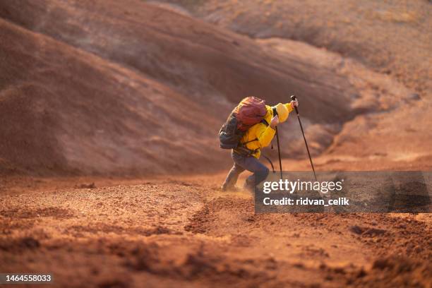 Clamber Example 1,392 Definition Of Clamber Stock Photos, High-Res Pictures, and Images ...